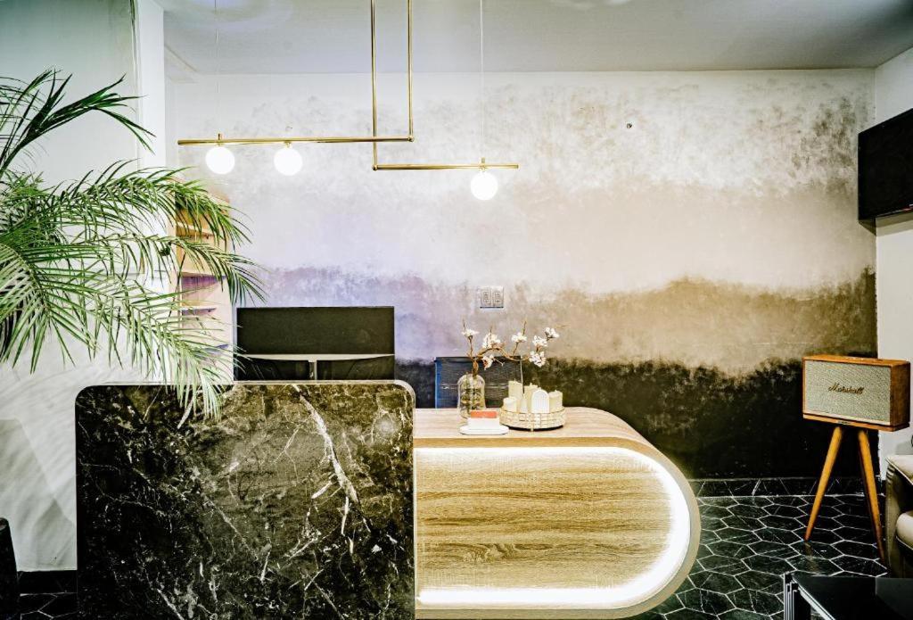 Mint - 22 Do Quang Dau, Q1 - By Bay Luxury *